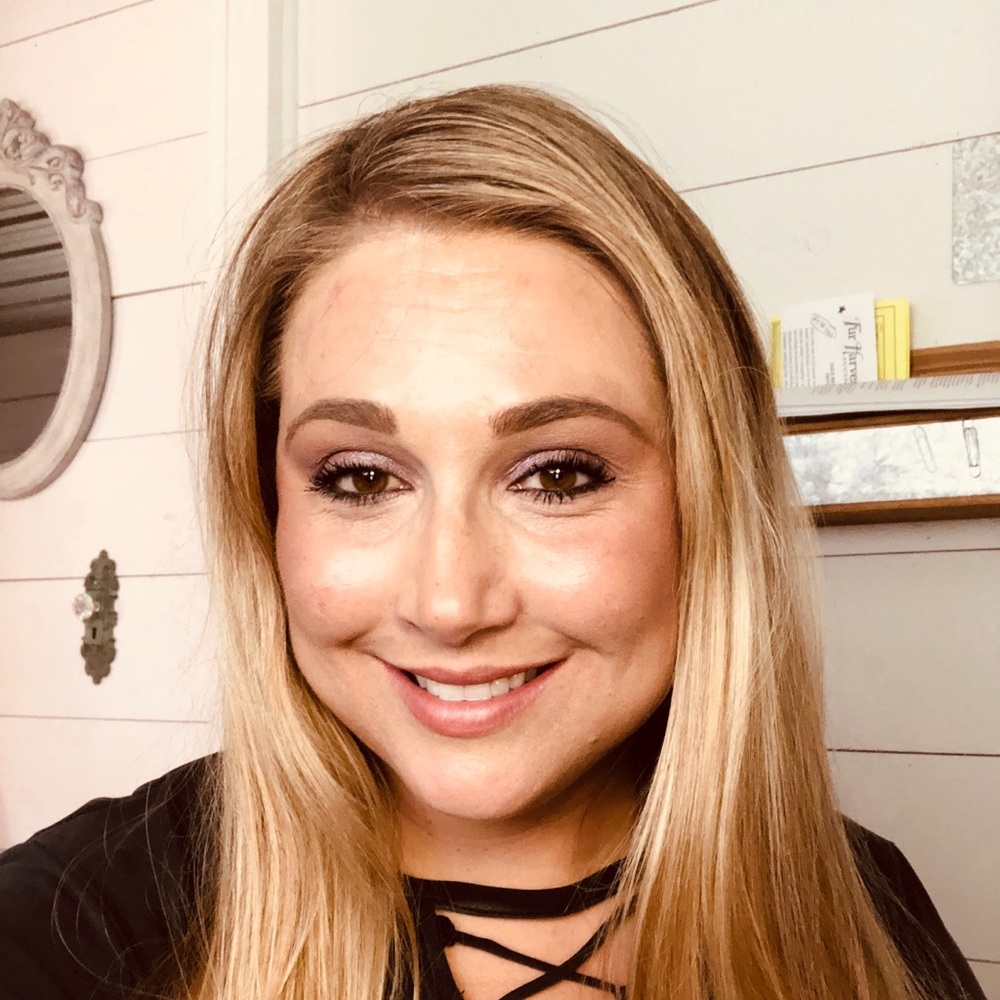 Meet your Posher, Jillian